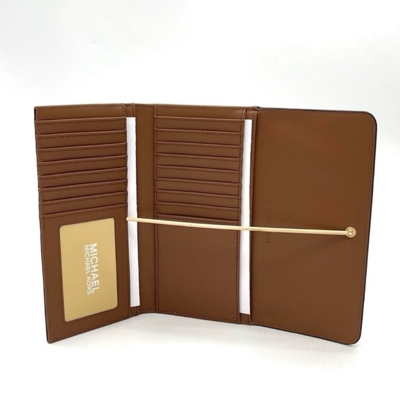 Michael Kors Medium Double Packet Tote Bag & Trifold Wallet
Vanilla/Brown - Picture 13 of 14